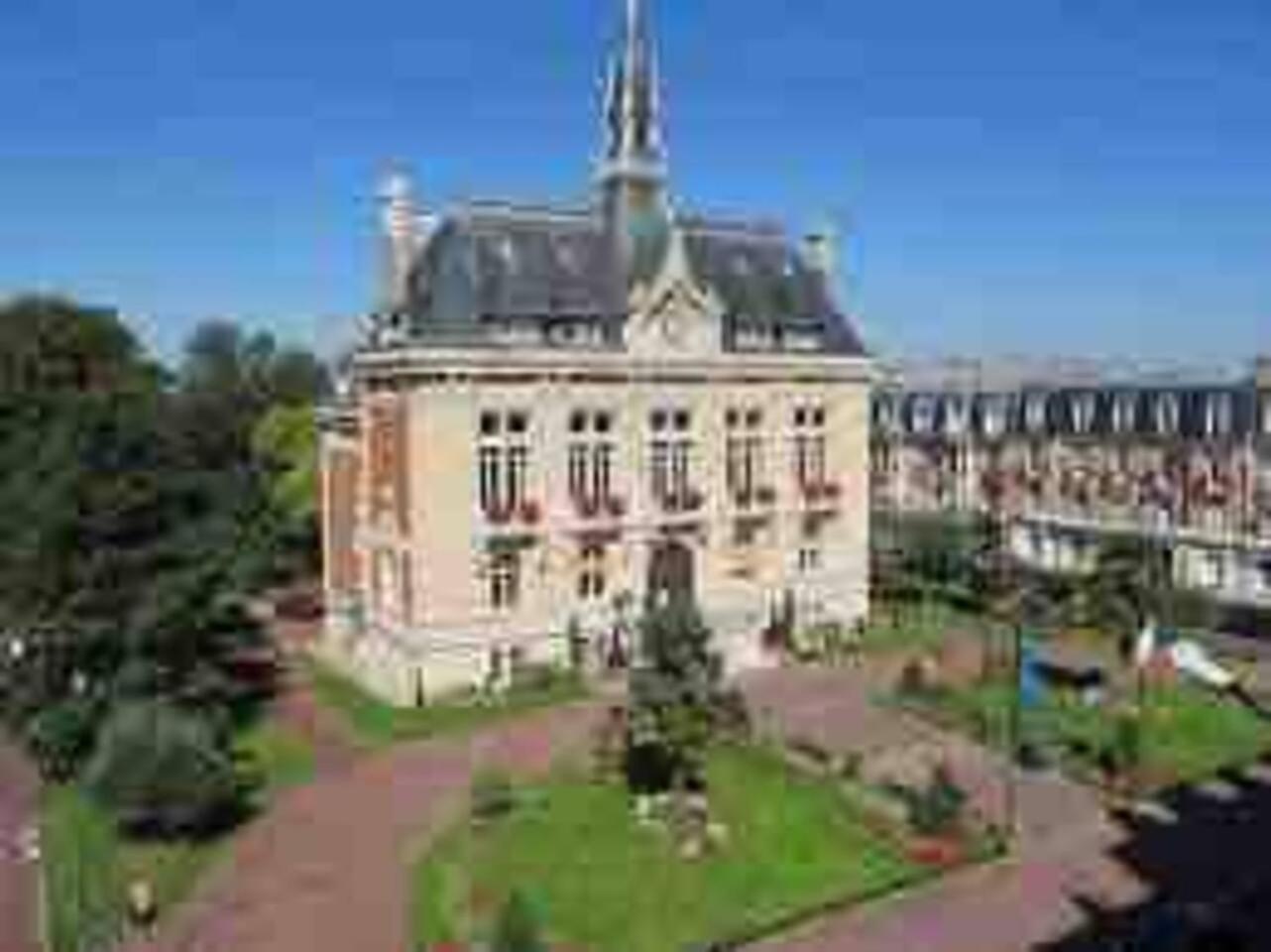 Appartement 2 Pieces Au Raincy Proche De Paris Le Raincy Zewnętrze zdjęcie